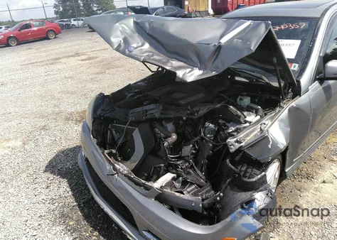 2011 Mercedes-Benz C 300 Luxury/Sport из США, поврежденный, VIN WDDGF5EB3BR140178